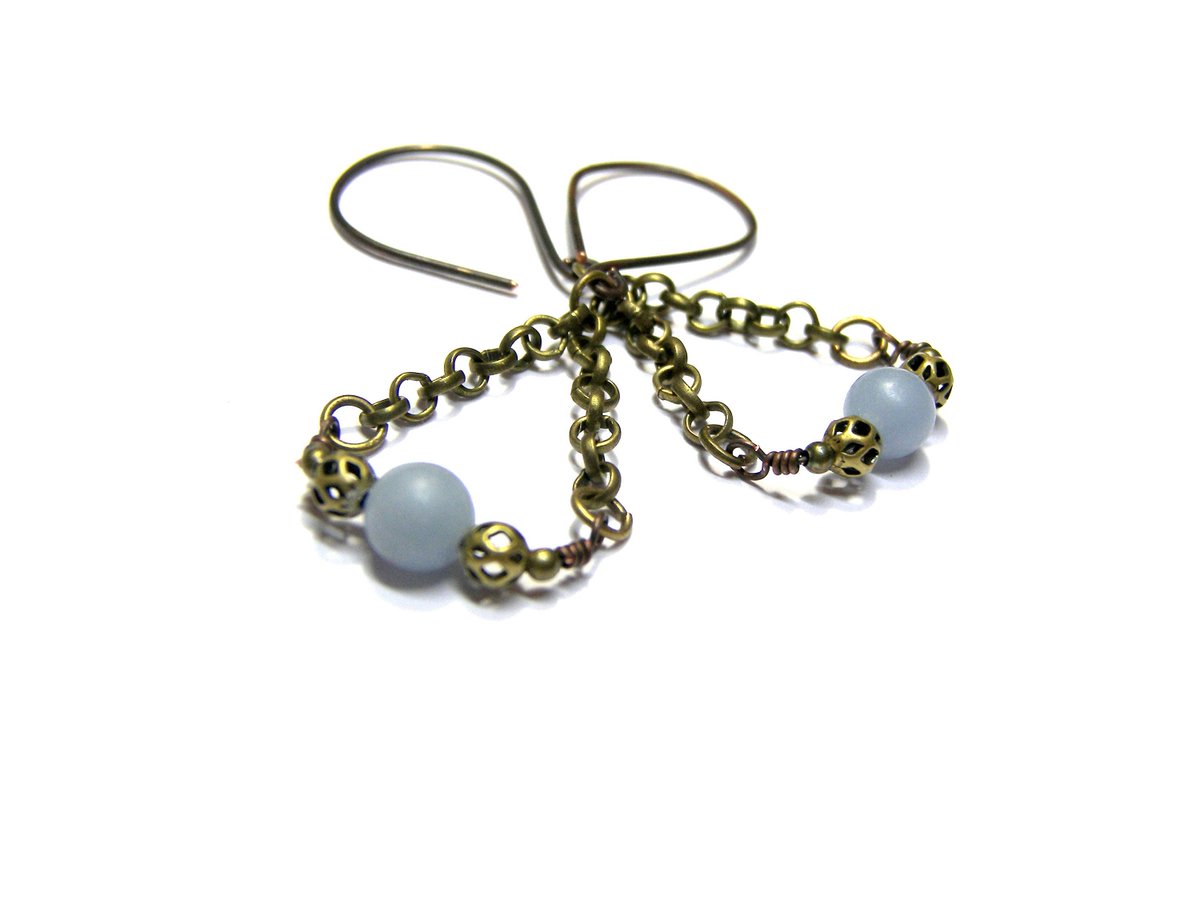 lunaessence's tweet photo. Angelite stone Earrings On Sale #ChainEarrings #GiftForHer 
Buy here https://t.co/4GWnqVEyP4 https://t.co/LdqBAmUxx8