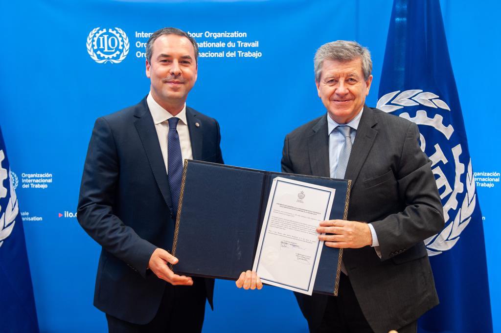 🇸🇲 🇪🇺 San Marino 12esimo Paese al mondo nel contrasto a violenza e molestie sul lavoro

A Ginevra e nelle mani del Direttore Generale della Organizzazione Internazionale per il Lavoro ho avuto l’onore di completare il processo di ratifica della convenzione 190 ILO