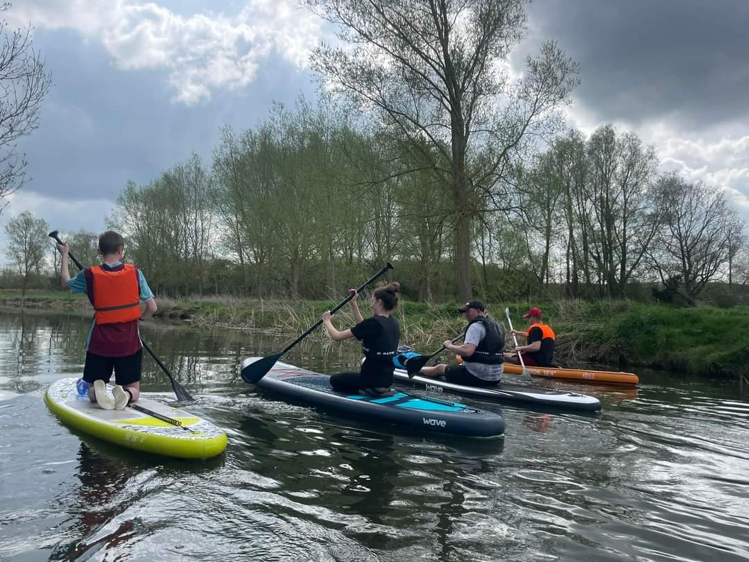 SteveCyouthsupp's tweet photo. A beautiful day paddle  boarding in Essex with family and friends. https://t.co/rNUfOE6VU2