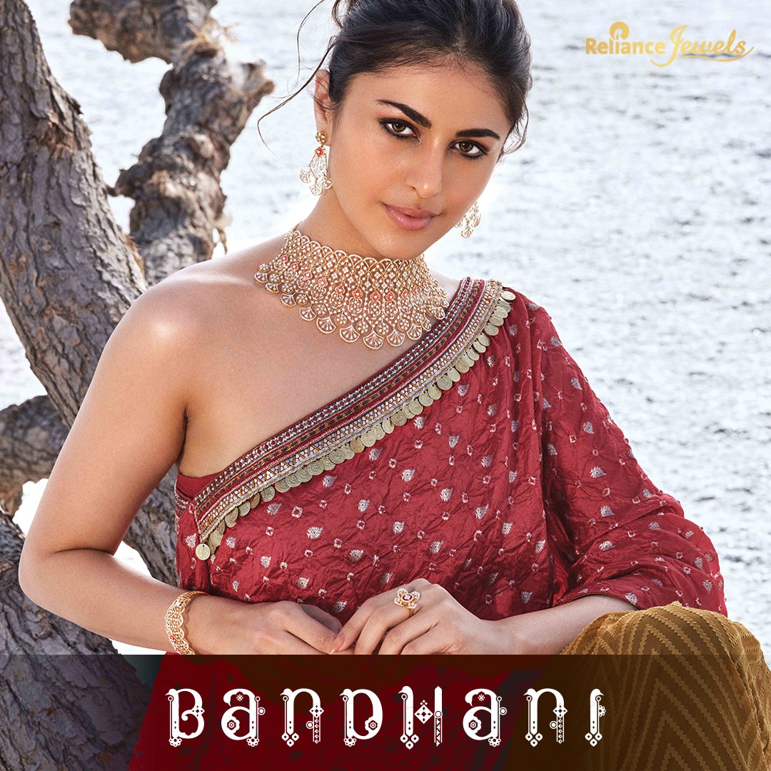 GSMmallhyd's tweet photo. Special Offer: Get up to 25% OFF* on gold making charges &amp; diamond jewellery value.
Limited Period Offer. *T&amp;C

#RelianceJewels #BeTheMoment #RannkaarCollection  #AkshayTritiyaCollection #KannKannMeinKarigari https://t.co/MOrGcZZFih