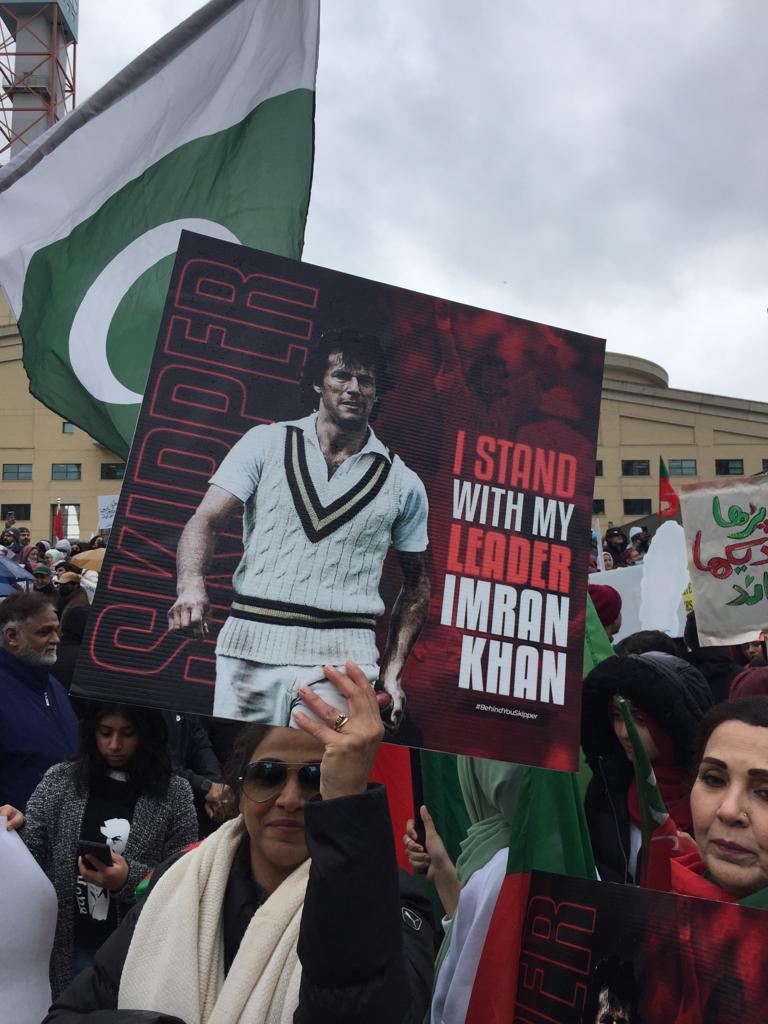BaburRafique's tweet photo. After Quaid we find a leader who is true patriotic and brave. #امپورٹڈ_حکومت_نامنظور https://t.co/lDssH9MkUe