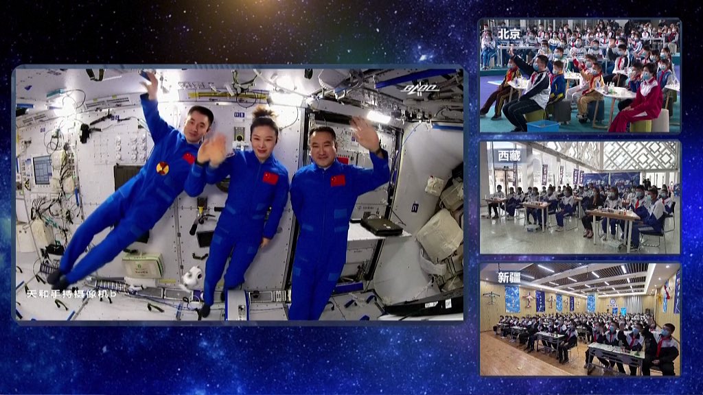 wulei2020's tweet image. A review of #Shenzhou13 crew’s 6months in space！1)Verified #Keytechnologies for construction of #China’s space station!  2) Did #2spacewalks! On November 7, 2021, Wang Yaping became China’s #first female taikonaut to conduct a spacewalk. 3)Made #2livelectures from space station!