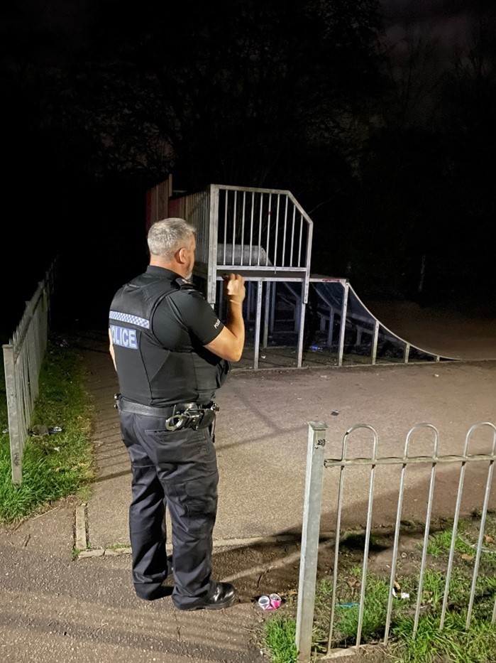 HaleswrthPolice's tweet photo. #EastKestrelTeam were on patrol in #Halesworth evening of 14th April after reports of ASB & damage in Town Park.
The team also patrolled #Framlingham where a vehicle was stop checked on #Badingham Rd. and a number of offensive weapons seized from inside.
#187 https://t.co/RPYZ9teivG