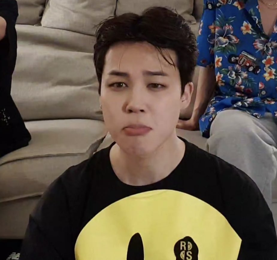 bangtinarchive's tweet photo. *pout* 🥺💔

#JIMINS #JustinBieber
#PTD_ON_STAGE_LV #JusticeWorldTour https://t.co/X3MCa3NvlU