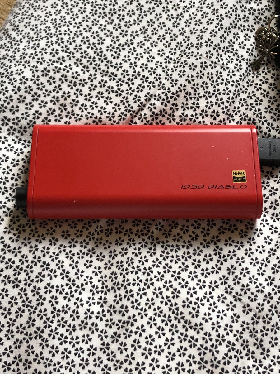 earphone_aiko's tweet photo. 悪魔の降臨させました♪
大音量が好きなわたしでさえ
ヴォリュームを絞るほど
力強いです♪
期待の上をいく音質に
大満足です♪
#iFiAudio
#iDSD
#DIABLO https://t.co/dqP633YBsx