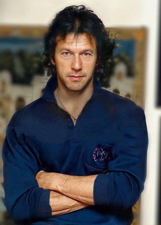saab93051's tweet photo. Legendary imran khan #ImportedHukumatNaManzoor #ImranKhanPrimeMinister #KarachiJalsa https://t.co/H20ZRsnDS9