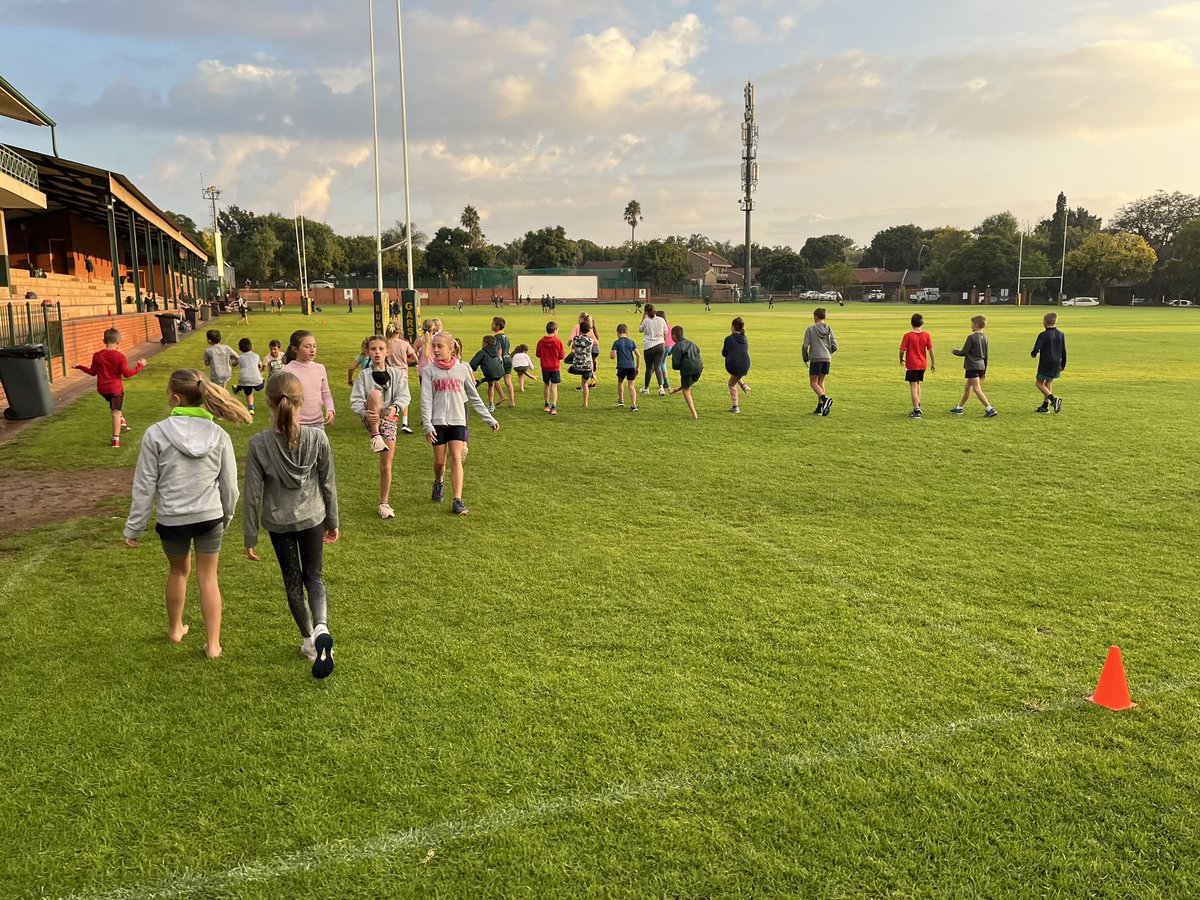 X- Country Season has started 👻
37 Athletes at the 06:00 am training this morning 😶‍🌫️