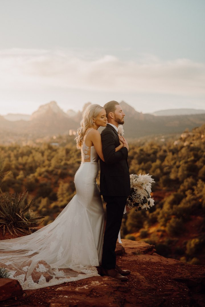 Dgango_'s tweet photo. A little under 3 years ago I decided that I wasn’t a bad employee, I just couldn’t ever work for someone again. Today I have over a 40 booked weddings for the year and it’s not even may. Manifesting only works if you put the work in. https://t.co/iOqwmcW27i