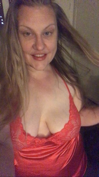 Don&rsquo;t watch tv. Watch me. 👽 https://t.co/HkSgblA14u