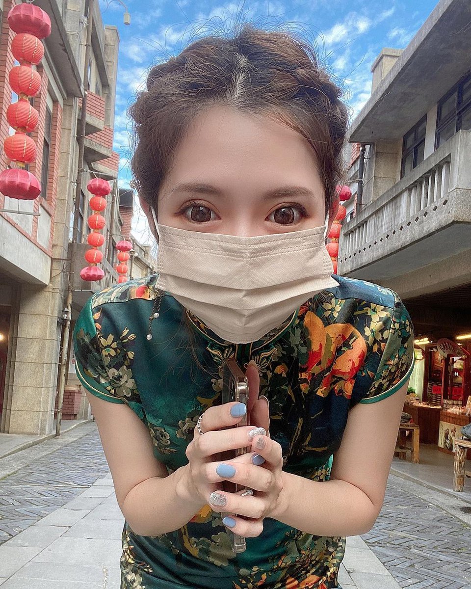 Lisa00072780's tweet photo. 旗袍好看吗😍😍😍😍 https://t.co/ru5rbwL0Ng