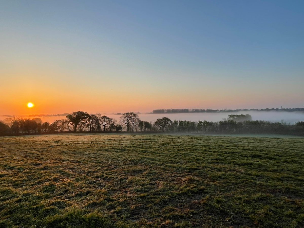 Virage8's tweet photo. La promesse de l’aube…
Weekend Normandie, We love ❤️
#weekend #voyage #normandie #normandiewelove #passion #plaisir #partage #thisisvirage8 #enjoyyourride #enjoyyourlife #cestgeant
Photo by @Virage8 https://t.co/HMz4KfRLBB