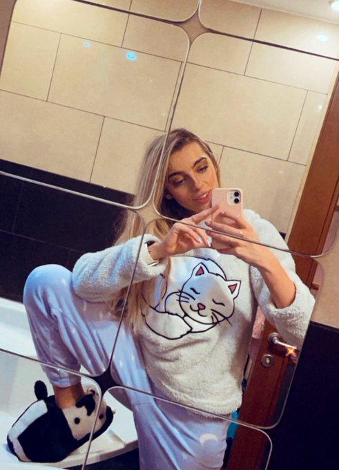 Life it s better in pajamas! 🤍 #NationalWearYourPajamasToWorkDay   I am online now. https://t.co/VAKjJaMPNQ  @F4FTraining<a href="/tag/nationalwearyourpajamastoworkday"class="tags">#NationalWearYourPajamasToWorkDay</a>