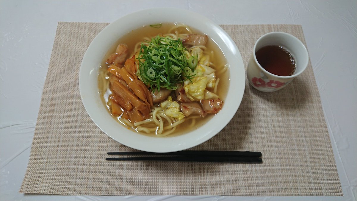 今日のお昼はソーキそば