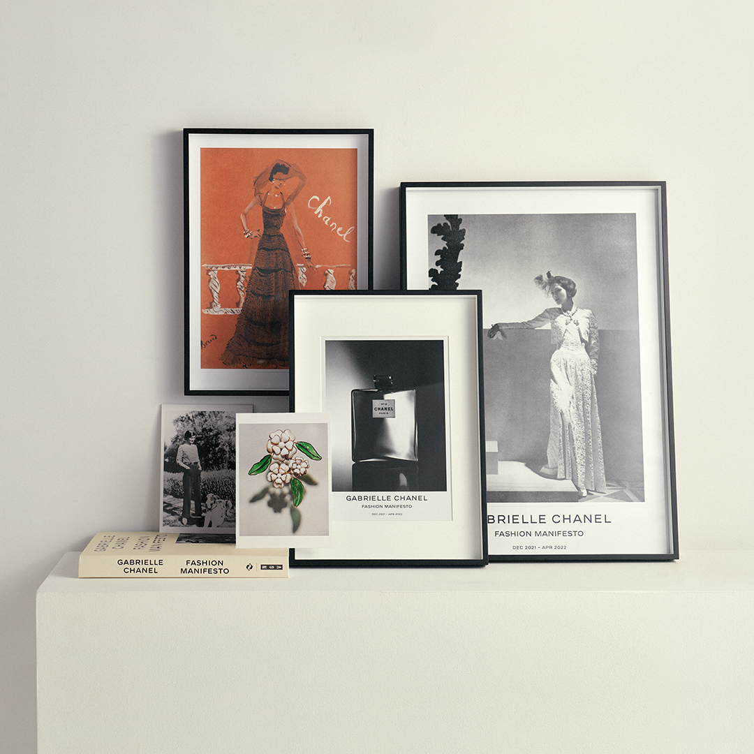 NGVMelbourne's tweet photo. Shop the final weeks of NGV design store's GABRIELLE CHANEL. FASHION MANIFESTO collection with exclusive designs featured on posters, prints, notebooks and the exhibition catalogue.
Available instore at NGV International and online.
#NGV #NGVdesignstore #NGVChanel #Chanel https://t.co/LBcronK3fa