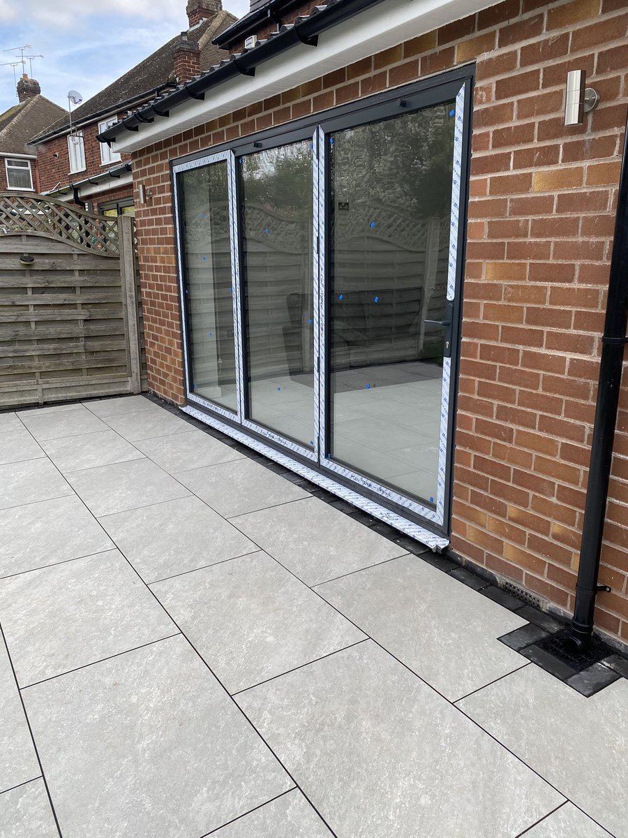 Kitchen extension with utility &amp; down stairs W/C 🏠 info@bdbuilderscoventry.co.uk