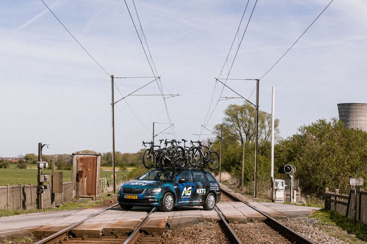 agsoudal's tweet photo. Good morning!
You can watch the race around the world from the first sector of cobbles at Hornaing on Eurosport/GCN from 1.30pm CET, SBS in Australia, on Sporza in Belgium and NOS in the Netherlands.
We start at 12:15pm. Enjoy the race!
📸: Bastien Gason https://t.co/OSiJJt8yku