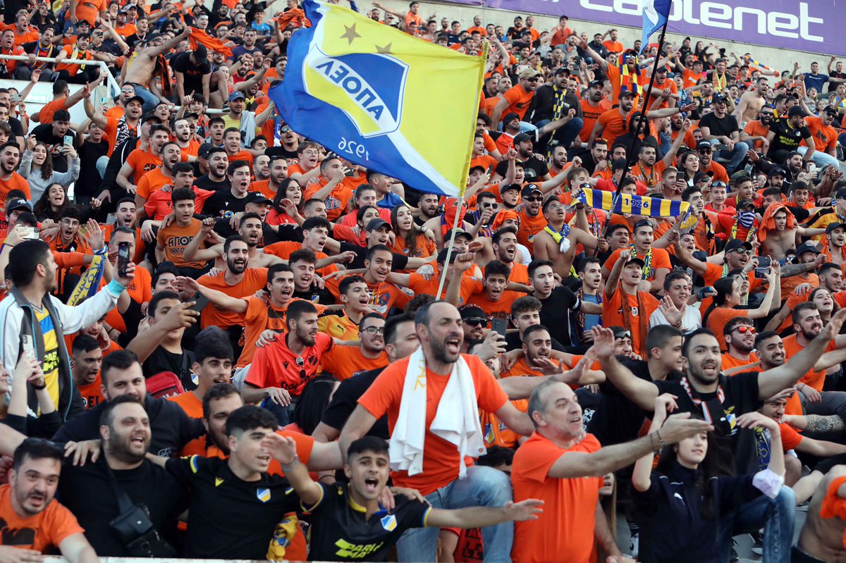 apoelfcofficial's tweet photo. Τα εισιτήρια που αφορούν στην κερκίδα του ΑΠΟΕΛ, για τον αυριανό αγώνα, έχουν εξαντληθεί. Αυτό είναι το 5ο συνεχόμενο εκτός έδρας sold out και 7ο φέτος. ΑΠΟΕΛ είναι ο κόσμος του. Με διαφορά ο κορυφαίος. #apoelfc #monoapoel #BestTeamInCyprus https://t.co/X1NYRpop2o