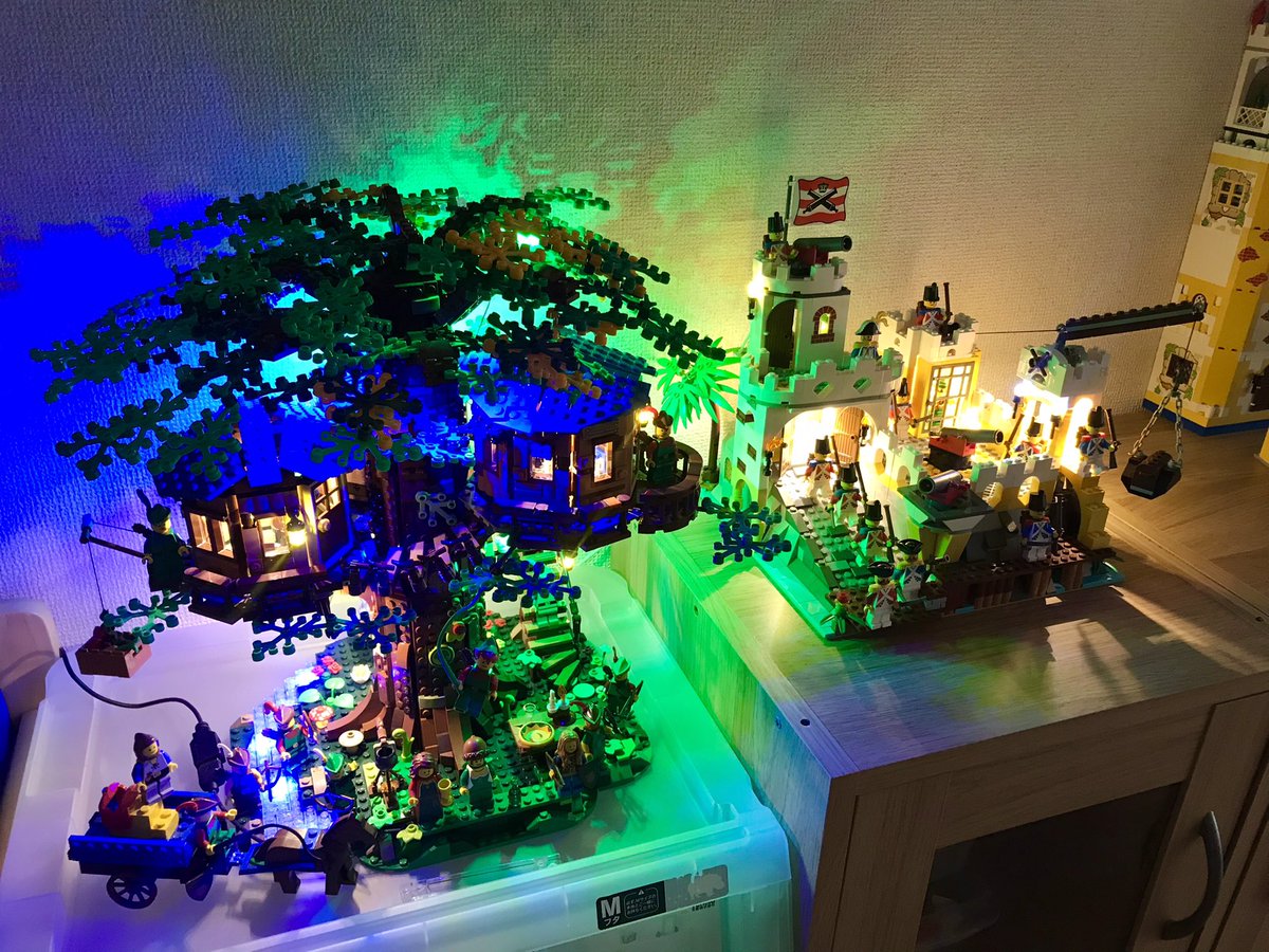 nagisajive's tweet photo. 🏝パラディサワールド以外でも
nagisa邸のLEGOの
イルミネーションが充実してきたなう😉👍💡✨❣️
ツリーハウスと並べて飾ると
めっちゃ綺麗〜😍✨
サブレ砦のブロードサイド総督の小部屋に
スタンドライト設置しました😅👍✨
#lego
#legolighting https://t.co/eue8GKkm9H