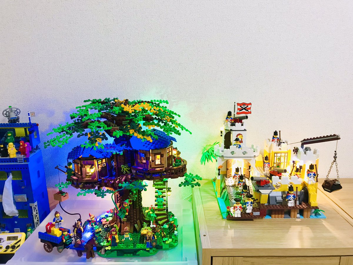 nagisajive's tweet photo. 🏝パラディサワールド以外でも
nagisa邸のLEGOの
イルミネーションが充実してきたなう😉👍💡✨❣️
ツリーハウスと並べて飾ると
めっちゃ綺麗〜😍✨
サブレ砦のブロードサイド総督の小部屋に
スタンドライト設置しました😅👍✨
#lego
#legolighting https://t.co/eue8GKkm9H