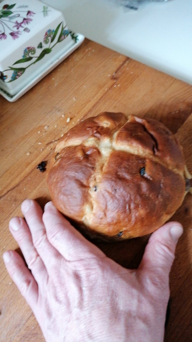 Now this is what I call a #hotcrossbun just add some butter &amp; honey 😋
Happy Easter 👍