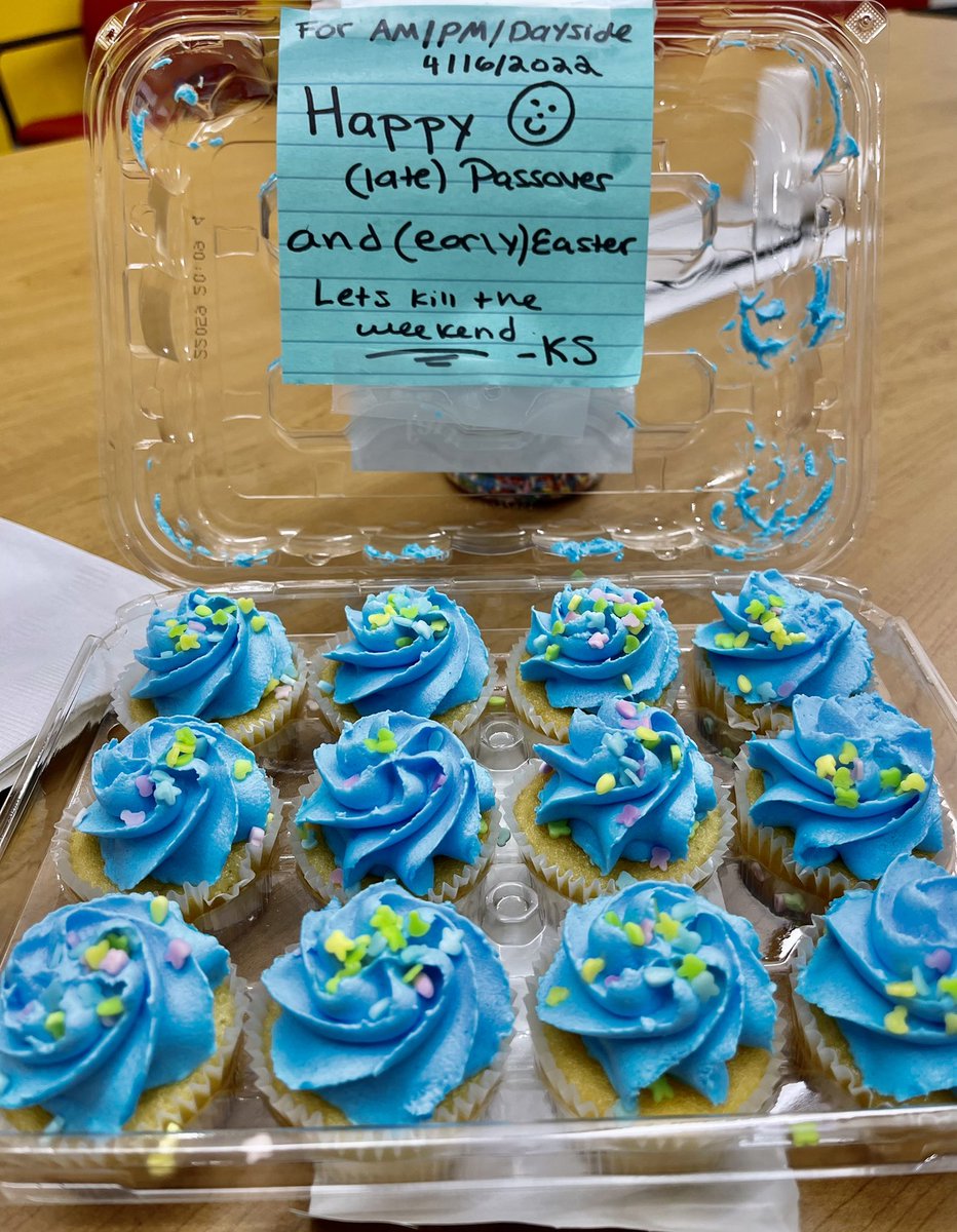 kaylamarie_tv's tweet photo. Giving our weekend team a sugar rush for the holiday weekend! 4:00AM Cupcake anyone? ๐คช๐ง๐ฅ #EarlyEaster #LatePassover #EasterWeekend #WeekendNewsTeam Join @ajukloABC27 and I for the first round of #27Daybreak at 6:00AM! @abc27News #newslife #wx #HappySaturday ๐ https://t.co/jWt0L8Wxjf