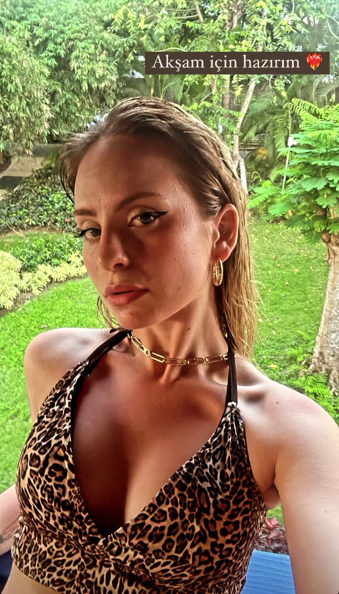 Cemresolmaz31's tweet image. Buda cemoşş un kankiştosu @merveyalciiinn