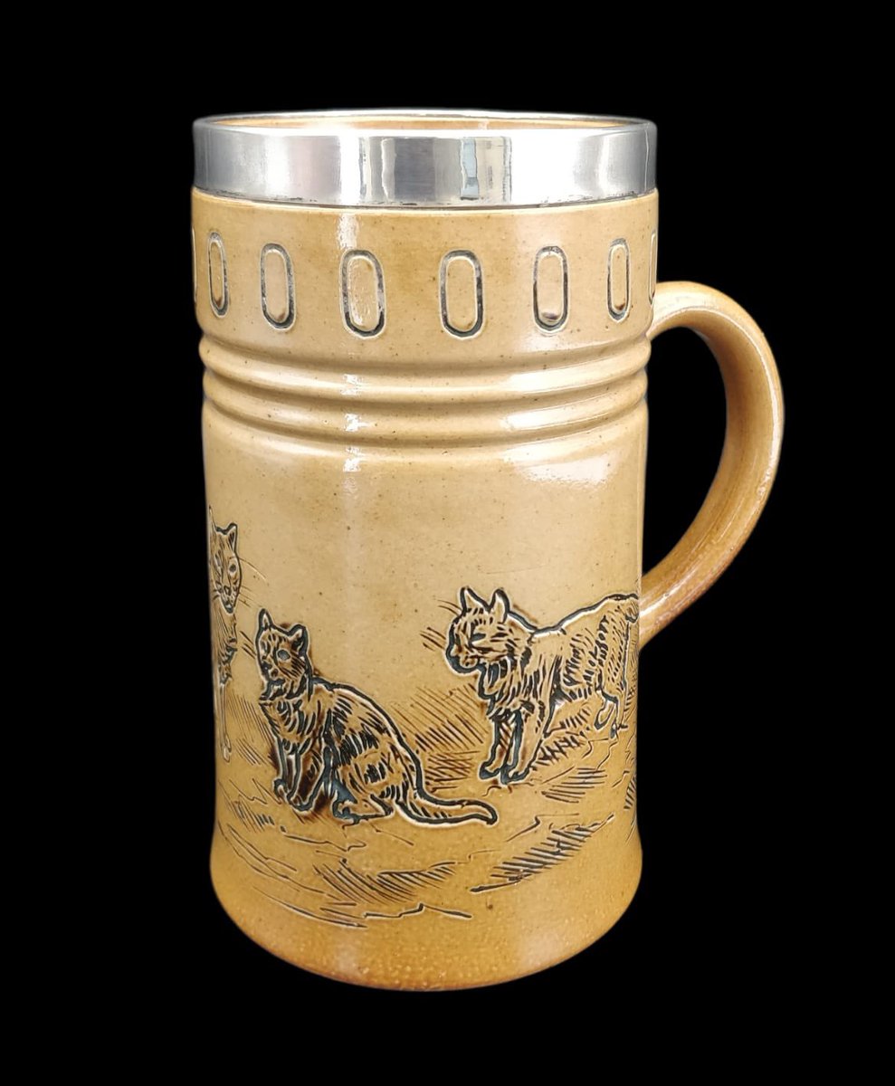 RogersJonesCo1's tweet photo. DELIVERED FOR AUCTION THIS WEEK
Rare Royal Doulton Hannah Barlow silver rimmed tankard decorated with cats 🐈🐈⬛
ESTIMATE: £300-500
AUCTION: Selections & Collections
DATE: July 16
#Doulton #RoyalDoulton #stoneware #Antiques #Auction #AuctioneersInWales 🏴 https://t.co/vbt7wukbYV