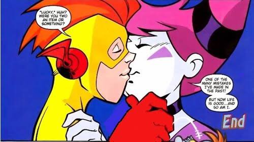 thirstyradio666's tweet photo. #Flinx 

THEY KISSED IN THE COMICS 🥺💕💕💕💕 https://t.co/MHVQ91pCoq