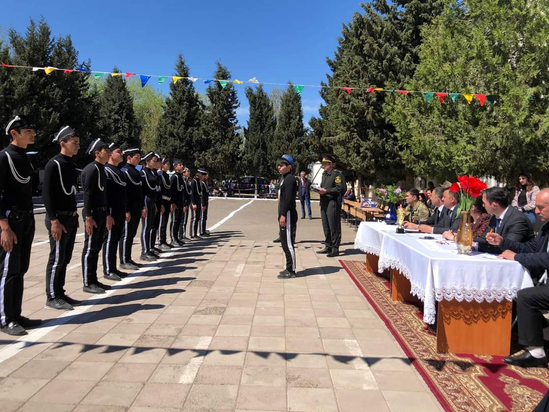 Samux rayon tam orta məktəblər arasında “Şahin” hərbi-idman oyununun rayon mərhələsi  keçirldi

#Gənclərİdman #Azərbaycanİdmanı #AzərbaycanGəncləri 
#AZEgənclər #AZEidman
#AZEyouth #AZEsport
#samux #samukh #SAMUXgəncləri #SAMUKHyouth #SAMUXGII #SAMUKHGII
#şahin