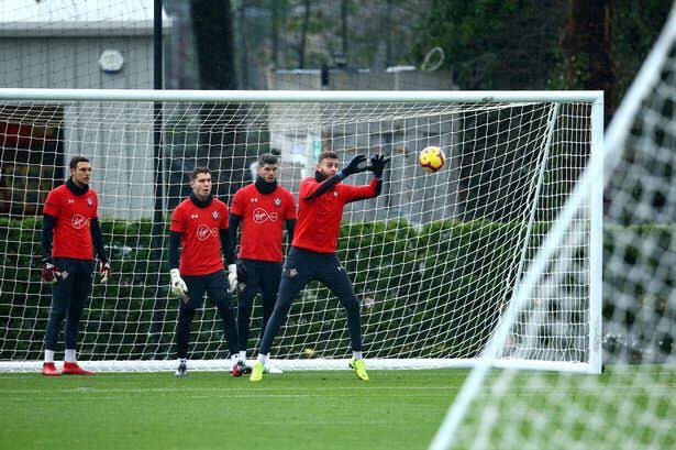 IDGoonerscom's tweet photo. #IDGFact Southampton selalu kebobolan minimal 2 gol dalam 3 laga kandang terakhirnya di Premier League. https://t.co/hBAdvJ9PCv