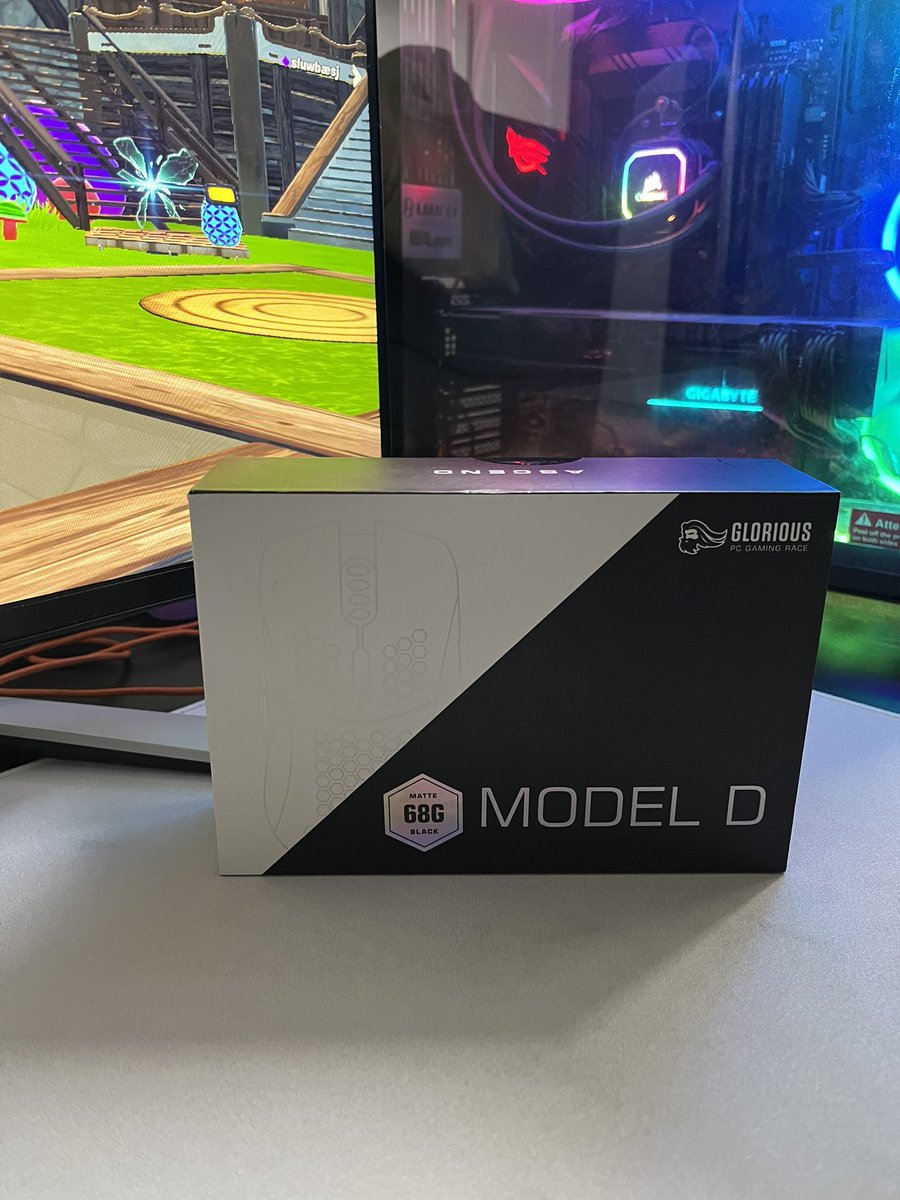 Krizzii1's tweet image. I (my mom) have cleaned my room, and I’ve too much extra equipment. I will give this Glorious model D (new) to one of my followers (in Europa). Make sure to;
@ follow me ❤️ like this tweet and ♻️retweet.