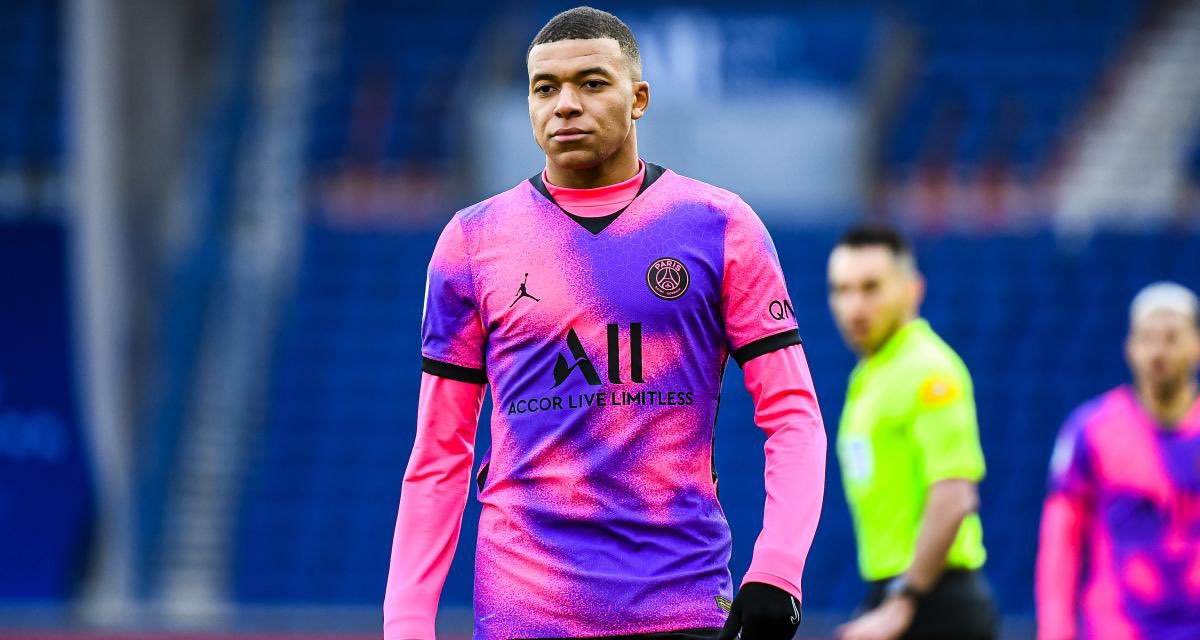 MediaParisien's tweet photo. 🤔 Quel est votre maillot préféré de la collaboration Jordan X PSG ? 🔴🔵 https://t.co/bZL3Jxsak1