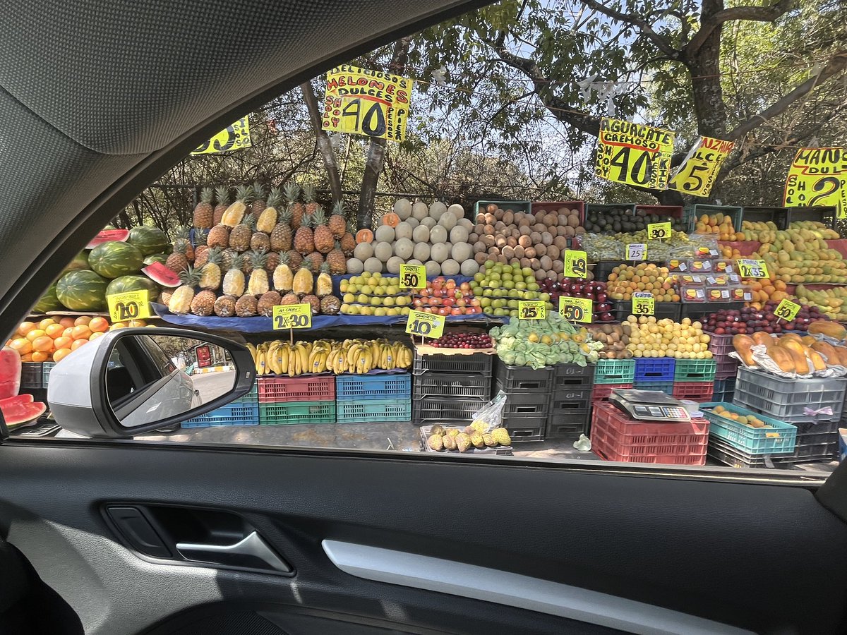 Hola .<a href="/angiemoyam/">Angélica Moya</a> - feliz sábado. ¿Ya hay novedades o plan de acción para retirar este abuso de espacio público?

.<a href="/gobnau/">Ciudad Naucalpan / Gobierno Municipal 2025-2027.</a> .<a href="/SoyNaucalpan/">Soy Naucalpan</a> .<a href="/Gestion_Nau/">Gestión Naucalpan </a>  .@ComNaucalpan .<a href="/ComisarioPablo/">Comisario Naucalpan</a>  .<a href="/PoliciaNau/">Policía Municipal de Naucalpan</a> .<a href="/pan_edomex/">PAN EDOMEX</a> .<a href="/GPPAN_Edomex/">Diputados PAN Edoméx</a> .<a href="/Reforma/">REFORMA</a> .<a href="/El_Universal_Mx/">El Universal</a> .<a href="/AcbhColonos/">ACBHColonos</a>