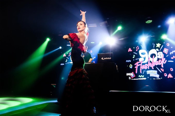 View image on Twitter