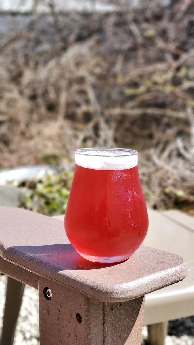 We’re welcoming the weekend with a BRAND NEW Elliott on tap! This version of our fruited sour ale features black cherries! Available on tap and to-go!
We’re here 1-9pm today with 8 beers on tap and to-go options! Plus, The Perfect Empanada is back in the taproom today from 2-8pm!