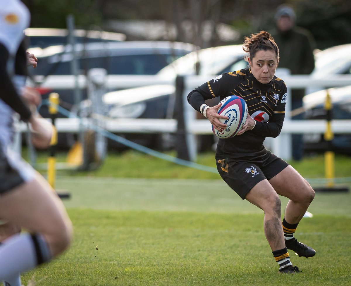 waspswomen's tweet photo. When the Sharks are after your Easter Egg…
Who’s ready for an Easter Saturday Shark Fight?
🐝 vs 🦈
#itsgameday #myegg #myball https://t.co/FCTDb1QLcX