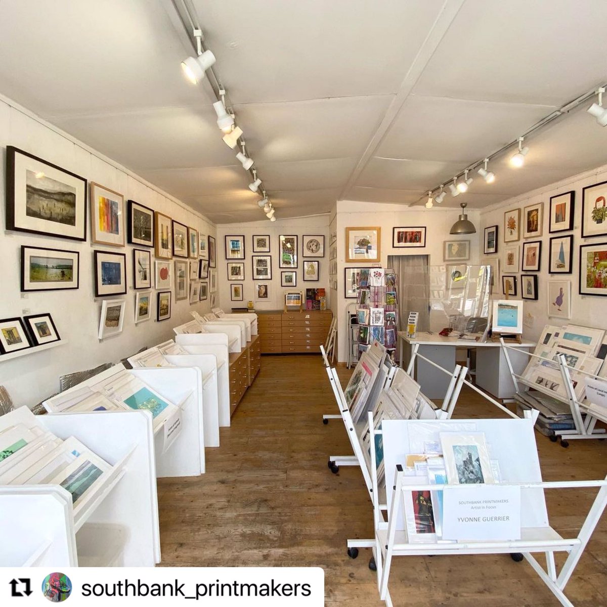 SBPrintmakers's tweet photo. We are open from 10am today, come see our newly hung walls!
@GabrielsWharf London SE1
#art #screenprints #reliefprints #etchings #collagraphs #originalprints #printmaking #gallery #londongallery #exhibition #newwork #ukprintmakers #instaart #exhibition https://t.co/vg0cBhJRSo