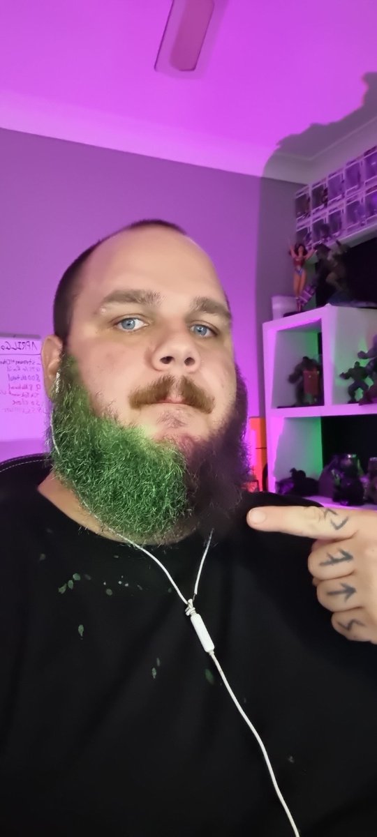 hungryhu1k's tweet photo. Wifes out let's party? #dresup #stream #grow #hulkfam #letsgo #havefun https://t.co/oN6jYfZFH5 https://t.co/XLc5ghfTsD