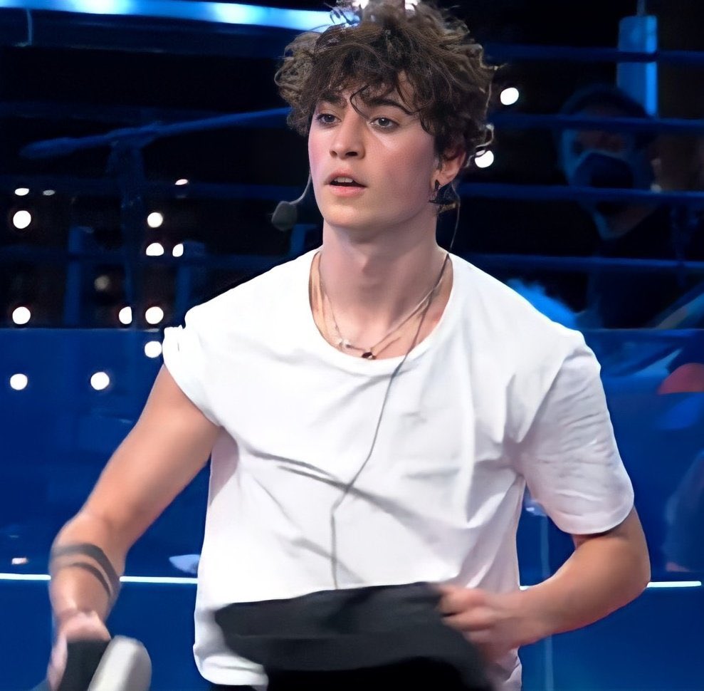 imkjka's tweet photo. qui per dirvi che non abbiamo mai avuto un loro passo a due
 #Amici21 #carola #Christian https://t.co/prlB0CZF02