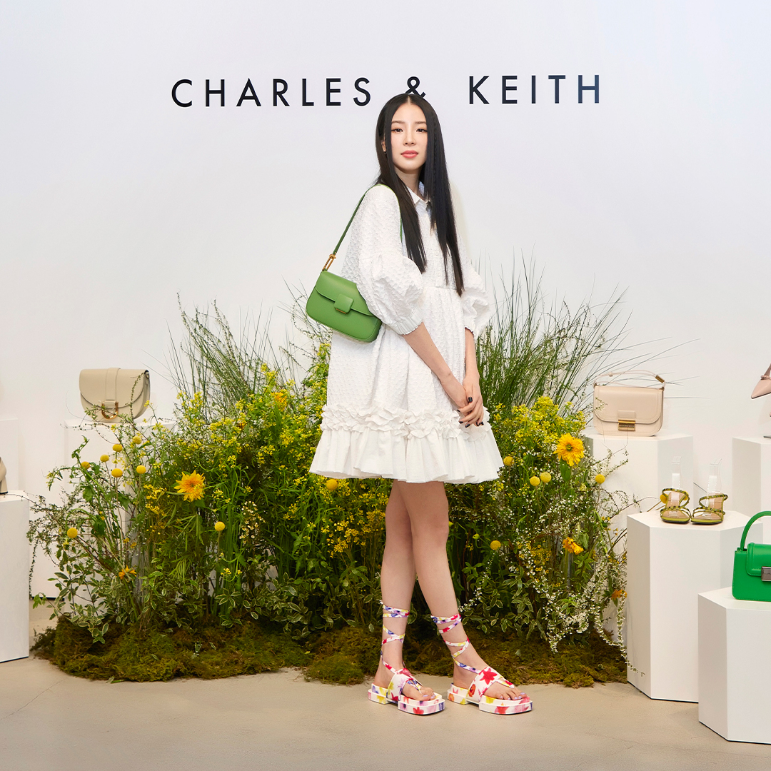 Charles_Keith's tweet photo. South Korean model Irene Kim made a special guest appearance at our Spring 2022 launch party in Seoul.
Discover more: https://t.co/kgZpG54sax
#CharlesKeithSS22
#ImwithCharlesKeith
#BloomingSpringKR https://t.co/loGPzczFuu