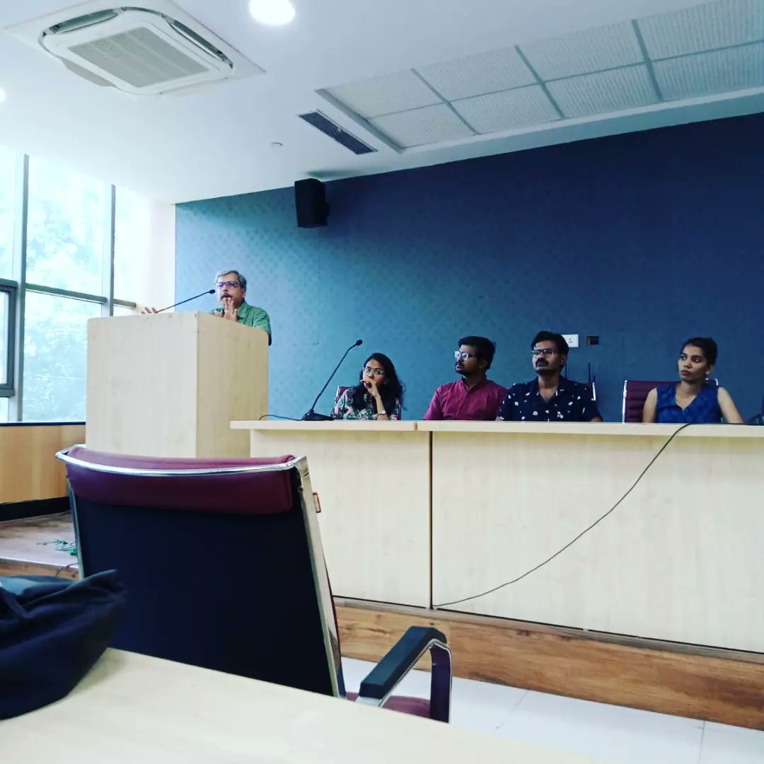 SfiDelhi's tweet photo. SFI Delhi State School Session 1

Professor Satyaki Roy Spoke On "Capitalism: Past &amp; Present"

#SFI #Delhi https://t.co/NiTcyWfceL