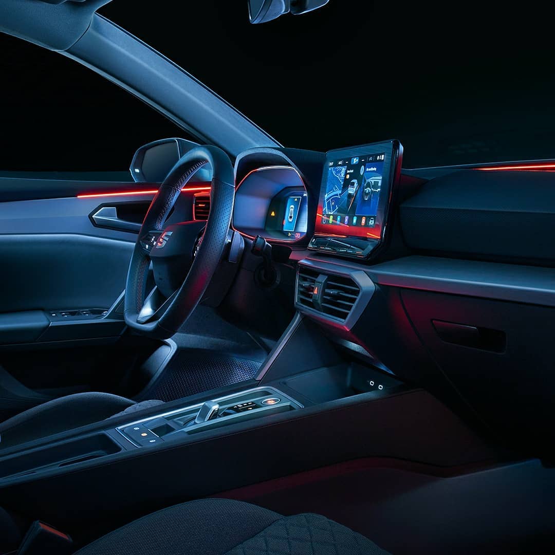 LetamendiES's tweet photo. Se acabó el “¿Dónde estás? No te veo” cuando vas a recoger a alguien. #SEATleón con luz trasera infinita.
Letamendi es #concesionario #postventa #oficial #seat en Barcelona. Visítanos y déjate sorprender:
🌍https://t.co/DU0ZiGJaGV https://t.co/vHVIisuqaE