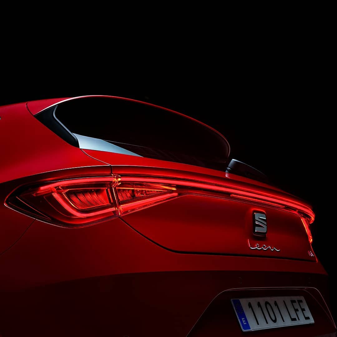 LetamendiES's tweet photo. Se acabó el “¿Dónde estás? No te veo” cuando vas a recoger a alguien. #SEATleón con luz trasera infinita.
Letamendi es #concesionario #postventa #oficial #seat en Barcelona. Visítanos y déjate sorprender:
🌍https://t.co/DU0ZiGJaGV https://t.co/vHVIisuqaE