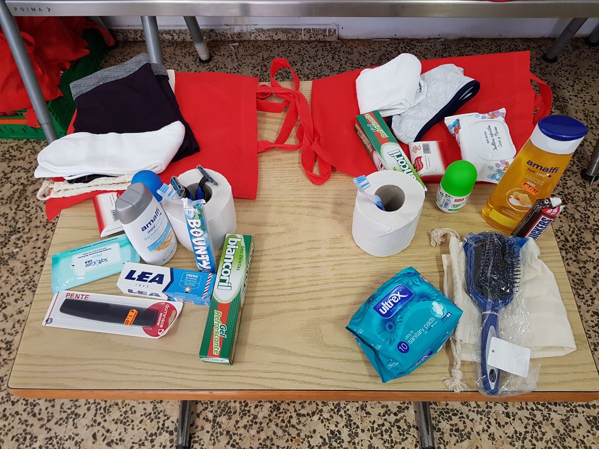 RotaryCalvia's tweet photo. Rotary Calvia hands out 300 dignity bags to homeless people in Palma.
Rotary Calvia handed out dignity bags on Good Friday to the homeless in Palma in collaboration with Comedor Social Tardor
Several Rotary Club Calvia International members were there to help. https://t.co/C235FznGdX