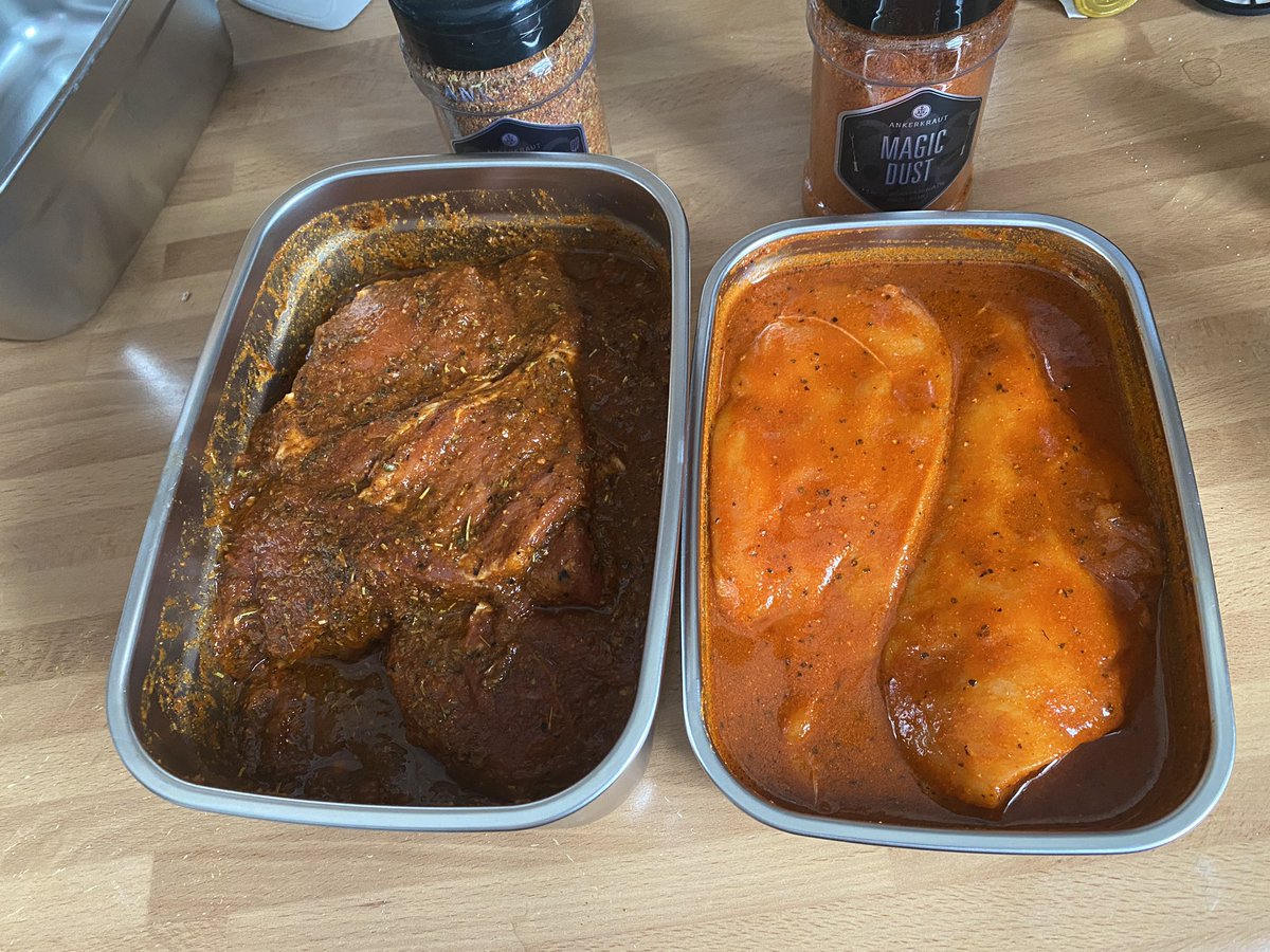 saschamirwayne's tweet photo. Mir ist es egal! Ich bleibe @ankerkraut treu! Und darauf erstmal ein paar Nackensteaks und Hänchenbrust! Das Nestle sich beteiligt, bedeutet noch lange nicht das die Gewürze plötzlich schlecht sind. Gibt auch Unternehmen die mehr #dreckamstecken haben! #meinemeinung #Ankerkraut https://t.co/kO2jgRQJ5d