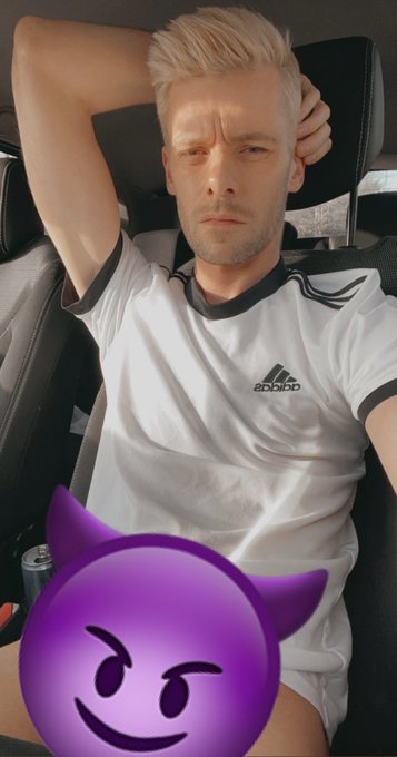 Getting my dick out in the car after football! ???

Who’s coming to worship my sweaty body?

Subscribe
