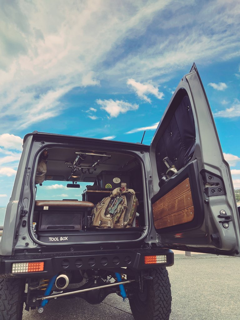 tool_hiroaki's tweet photo. ババ荒れと
わかっとるけど
行ってまう…。
#五七五
#jimny https://t.co/8ZOZ5GrbHA
