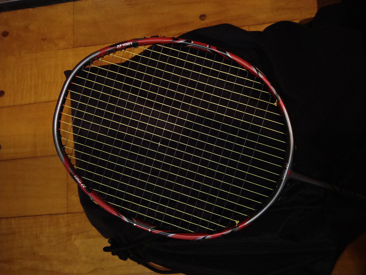 K3901Y's tweet image. #ARCSABER11pro 
#AEROBITEBOOST 
#32lbs 

新作だし、勿論初めて使うからと、張り上げてもらってから基礎打ち〜その日のゲーム練習すべて（グリップが汗で死なぬ限り）の１本使いをするのって自分の中では大事にしていて
そのせいでノッチ（食い込み、切れ込み）の数がエグい😅

そんな14:30頃