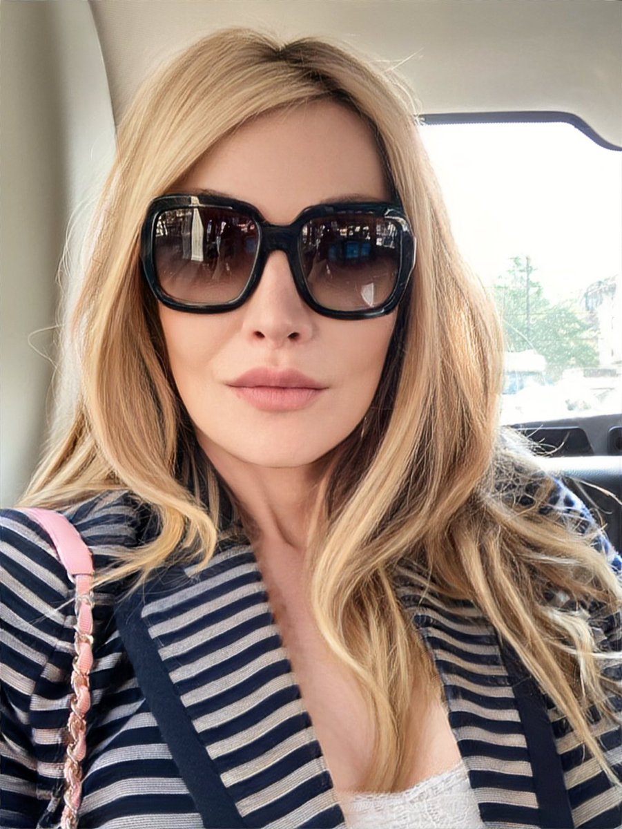 Melanie Blake tweet media