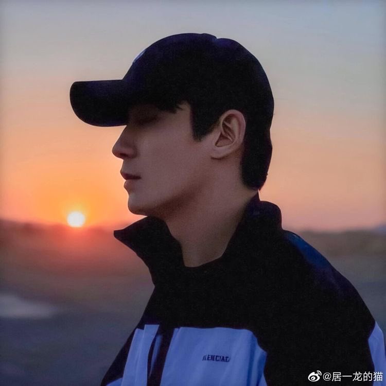 aatoskarii's tweet photo. And now: HAPPY BIRTHDAY LONG-GE CAKE CAKE CAKE 🎂🎂🎂 We love you! Wishing you lots of love and prosperity in your life and that you can keep living your dream of acting! https://t.co/Tk3I4M3bQS